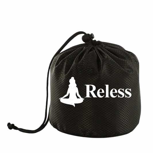 Reisetasche von Reless, robuste Reisetasche mit Tragegriffen und Reißverschluss, ideal für unterwegs, in dunkler Farbe.